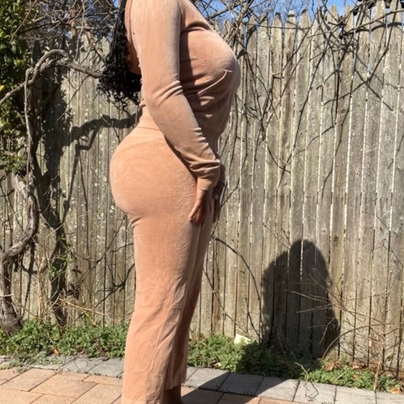 Juicy Couture Tracksuit Set - Picture 6 of 9